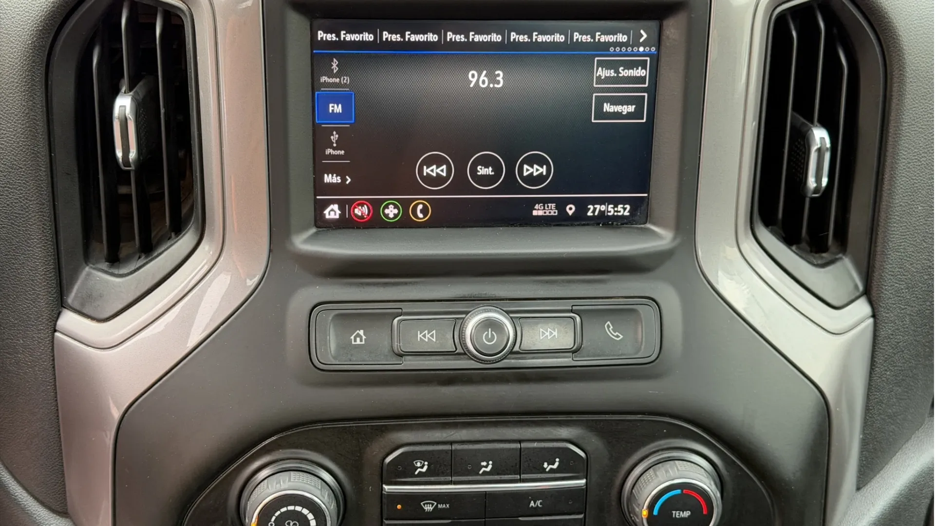 CHEVROLET SILVERADO *2020* AAT image 21