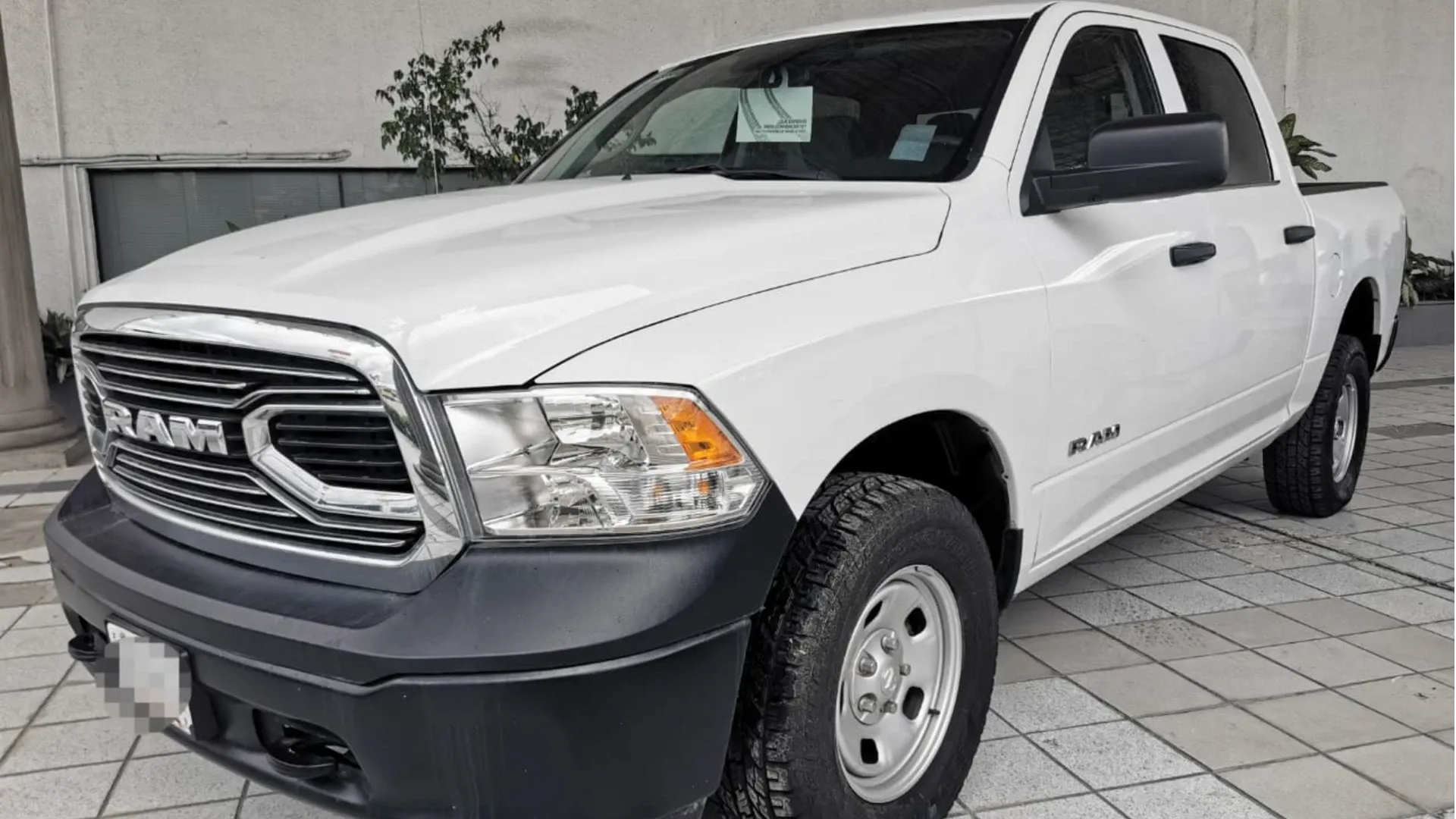 RAM 1500 CREW CAB SLT MMA