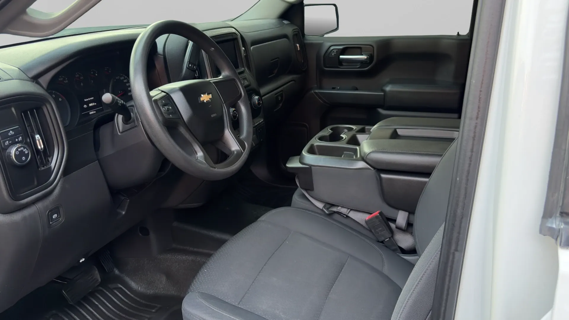 CHEVROLET SILVERADO 2020 PAQ E. WT DOBLE CABINA 4X2 MOTOR V6 4.3L (CDV) image 28