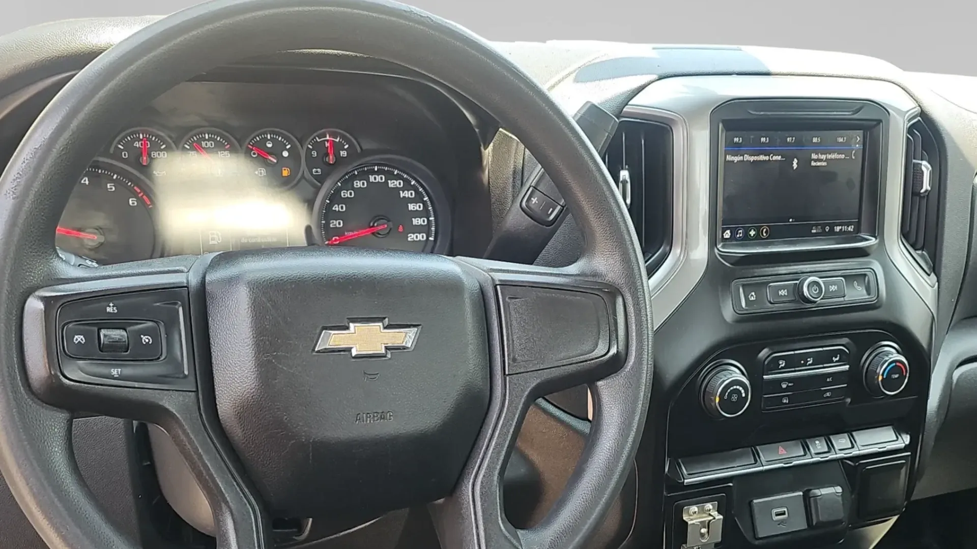 SILVERADO WT CABINA REGULAR 4X4 MMA image 9