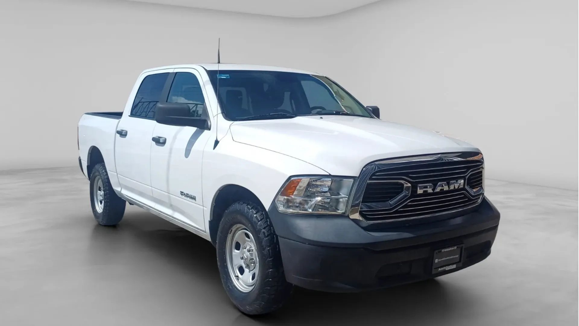 RAM CREW CAB 4X2 2020 EAZ