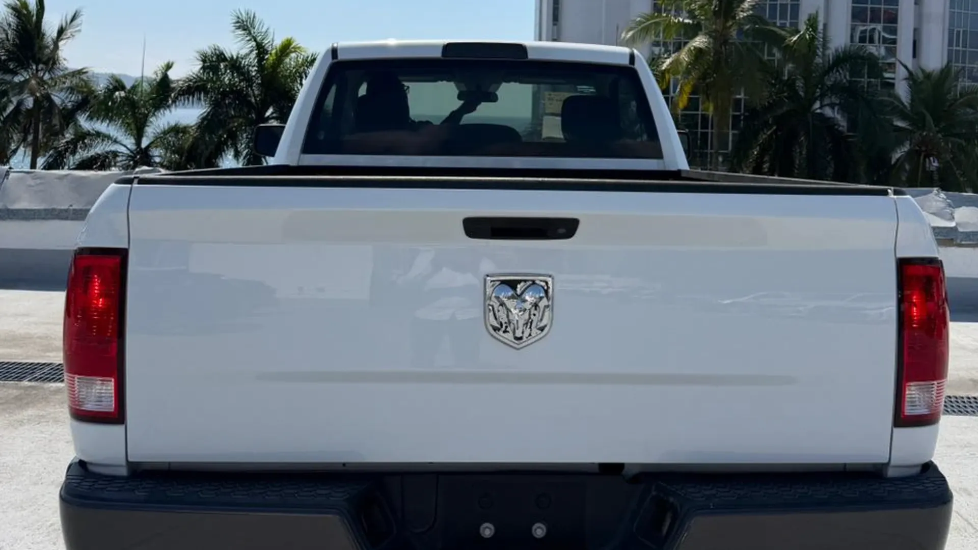 RAM 1500 ST 4X2 MMA image 9