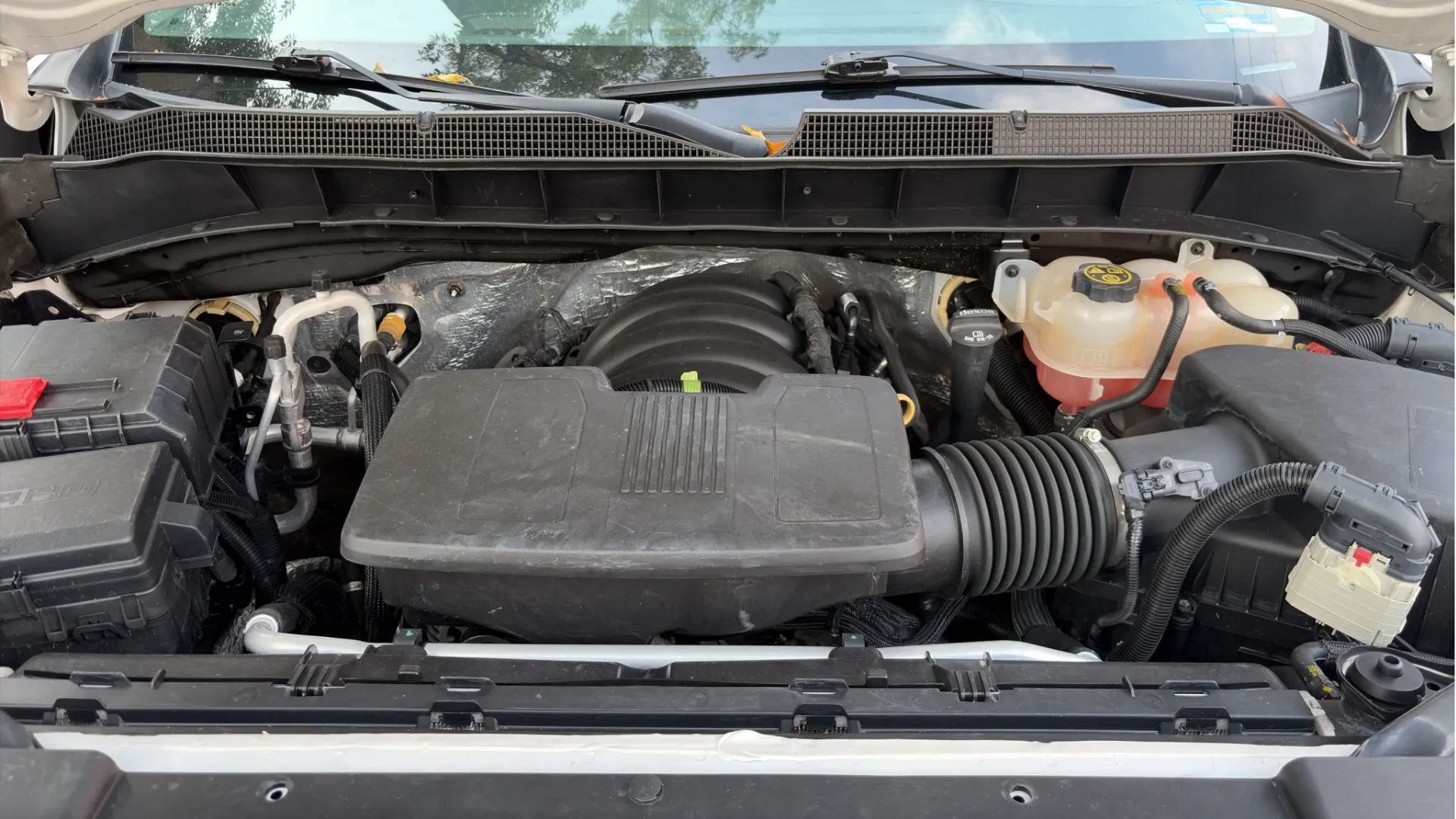 CHEVROLET SILVERADO 2020 PAQ E. WT DOBLE CABINA 4X2 MOTOR V6 4.3L (CDV) image 17