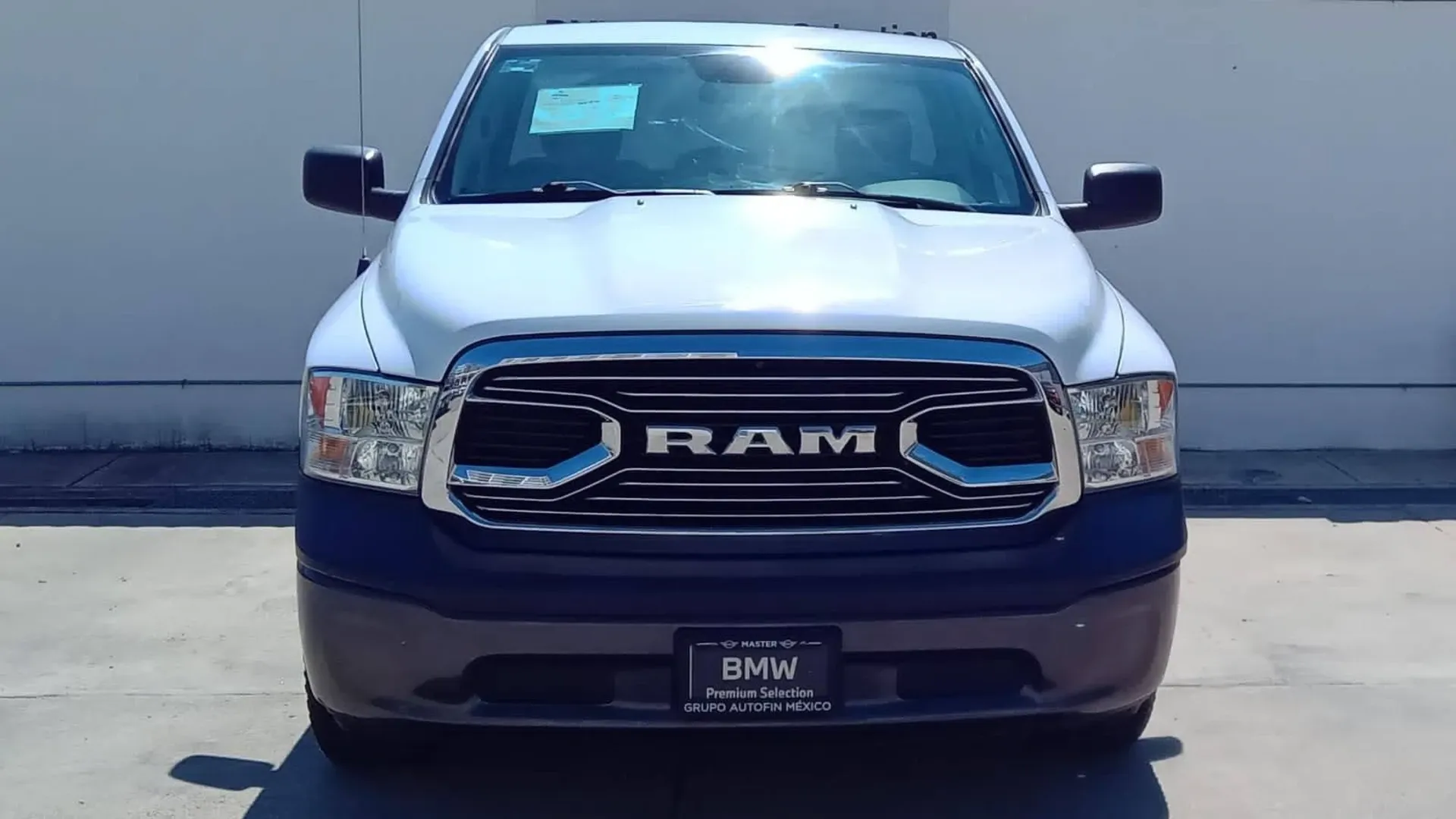 RAM 1500 ST 4X2 MMA image 2