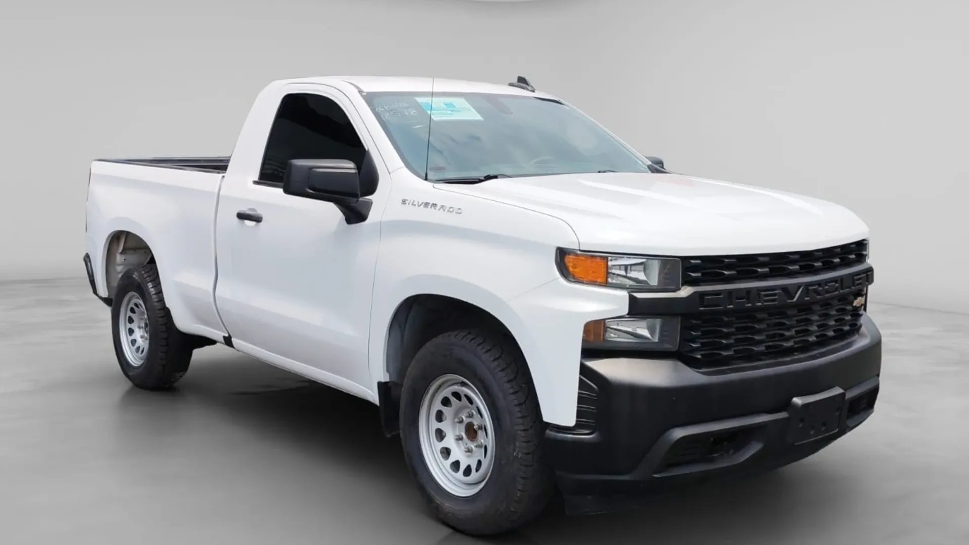 CHEVROLET SILVERADO CABINA REGULAR / 4X2 V6 / 2020