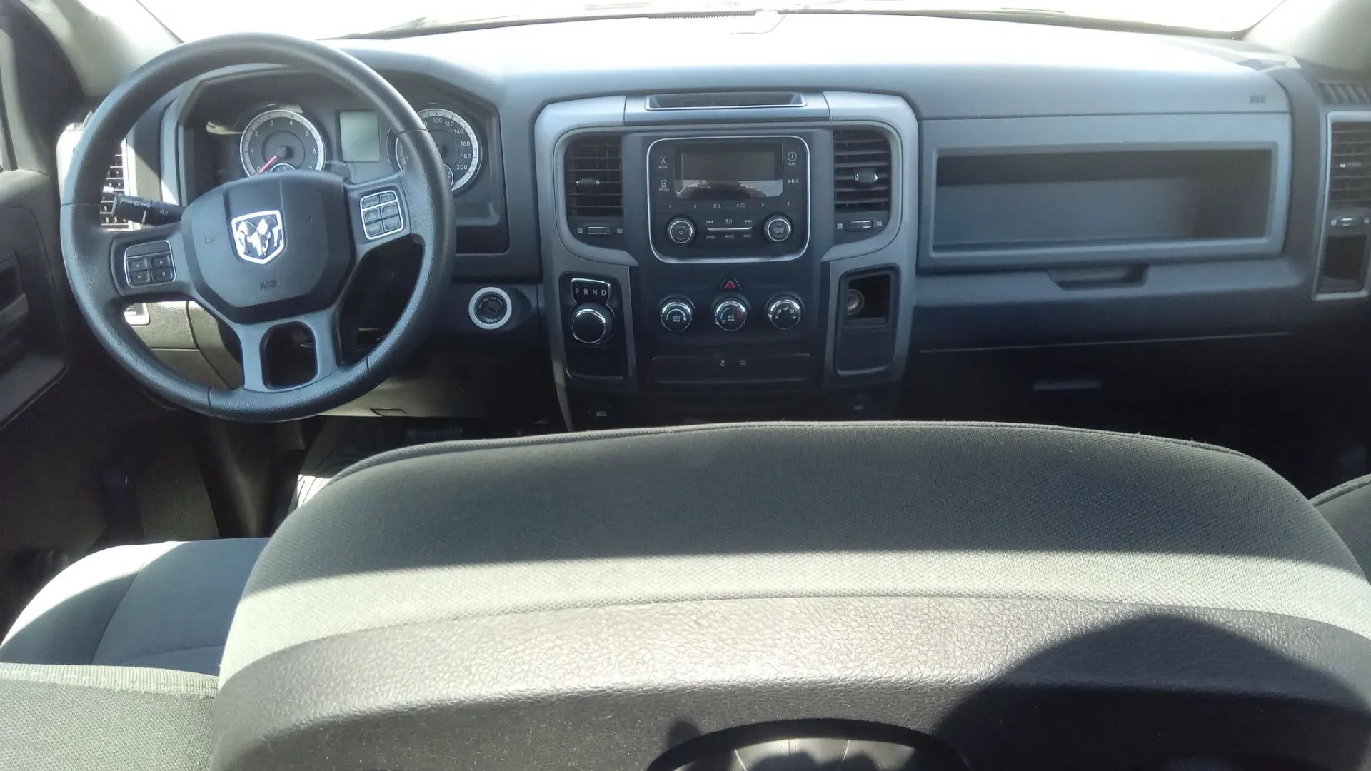 RAM 1500 ST 4X2 MMA image 5