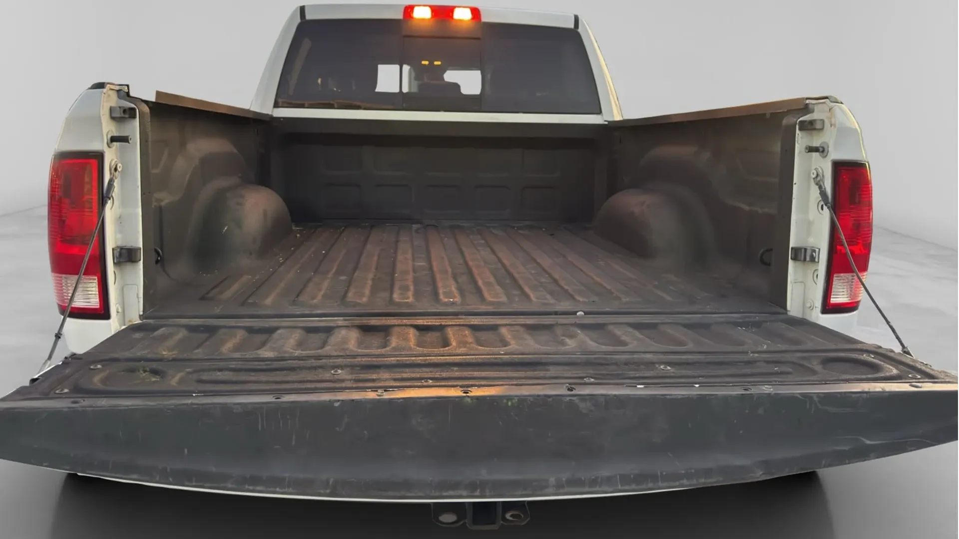 RAM 1500 CREW CAB SLT 4X4 MMA image 31