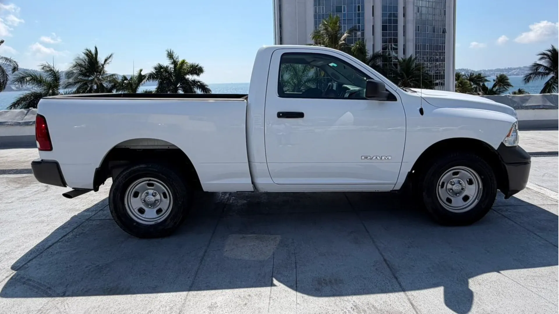 RAM 1500 ST 4X2 MMA image 5