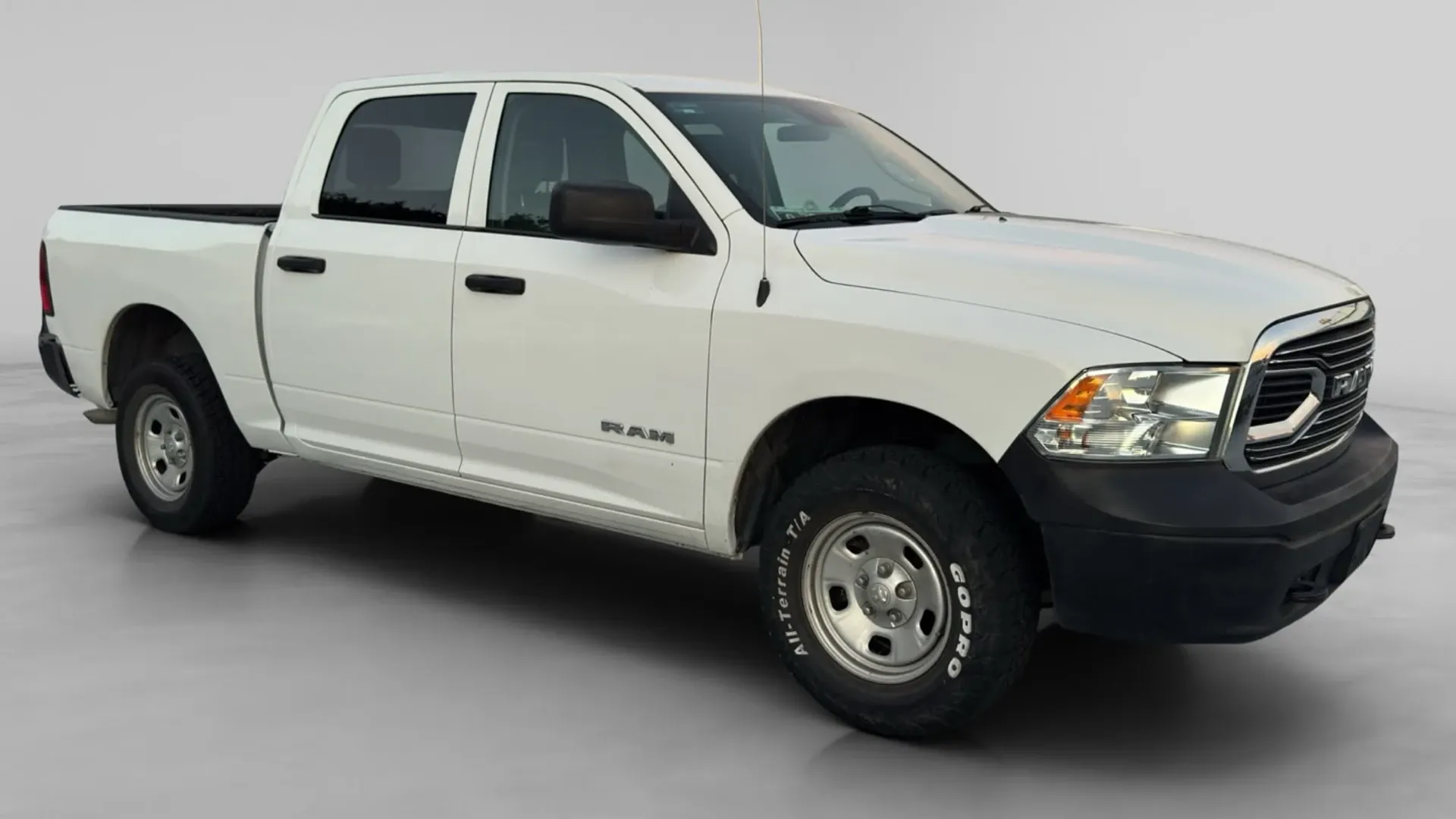 RAM 1500 CREW CAB SLT 4X4 MMA image 16