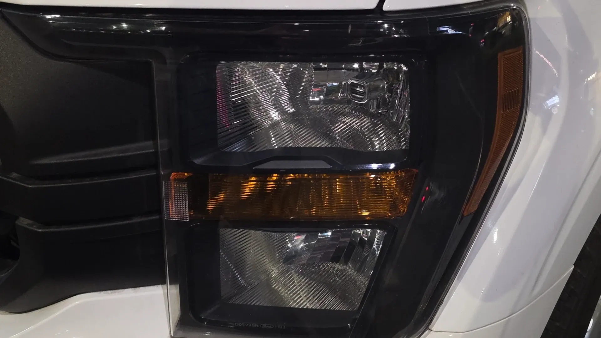 FORD F-150 2023	XL 4X2 CREW CAB (CDV) image 18