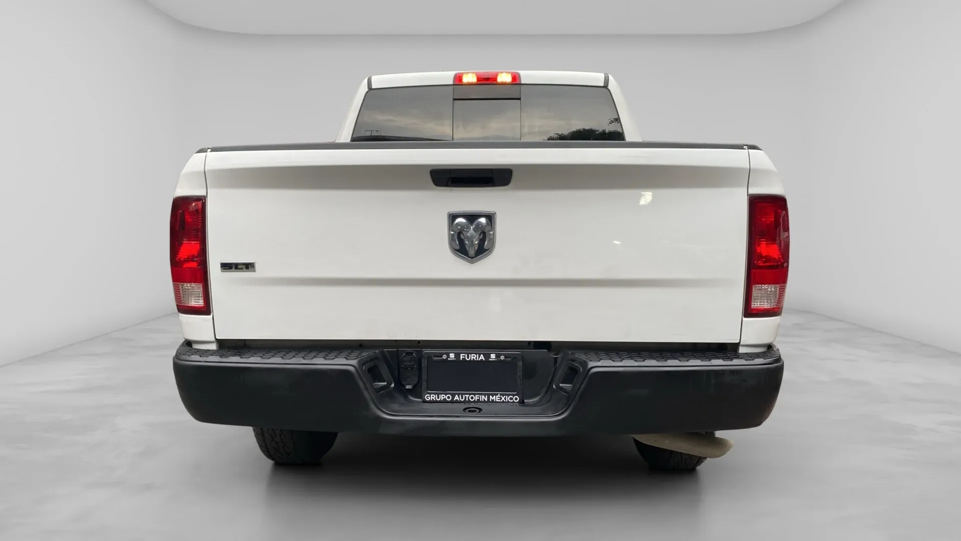 DODGE RAM 2020	1500 CREW CAB SLT 4X2 (CDV) image 4