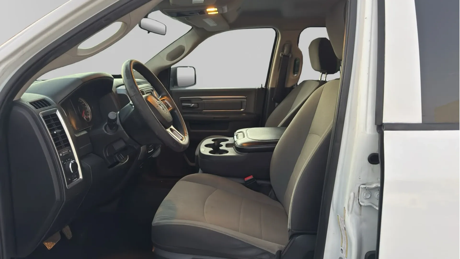 RAM 1500 CREW CAB SLT 4X4 MMA image 22
