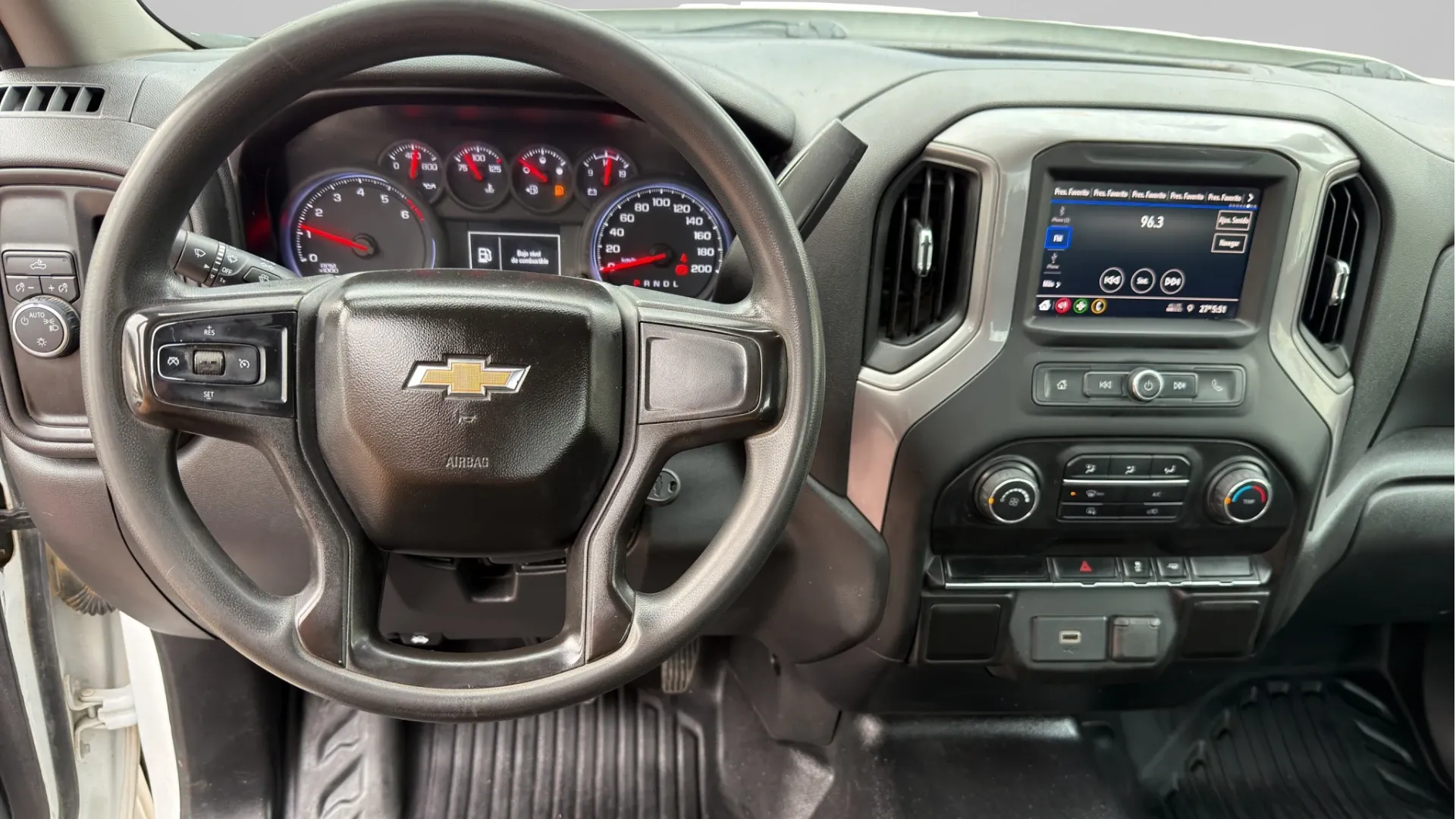 CHEVROLET SILVERADO *2020* AAT image 19