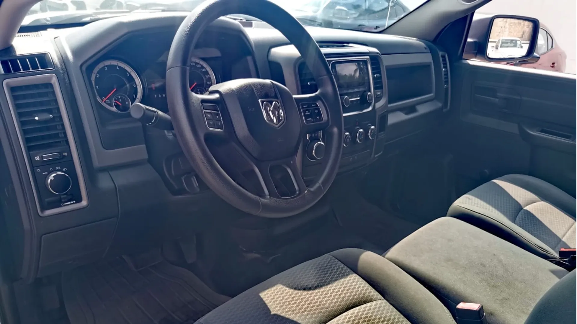 RAM 1500 ST 4X2 MMA image 4