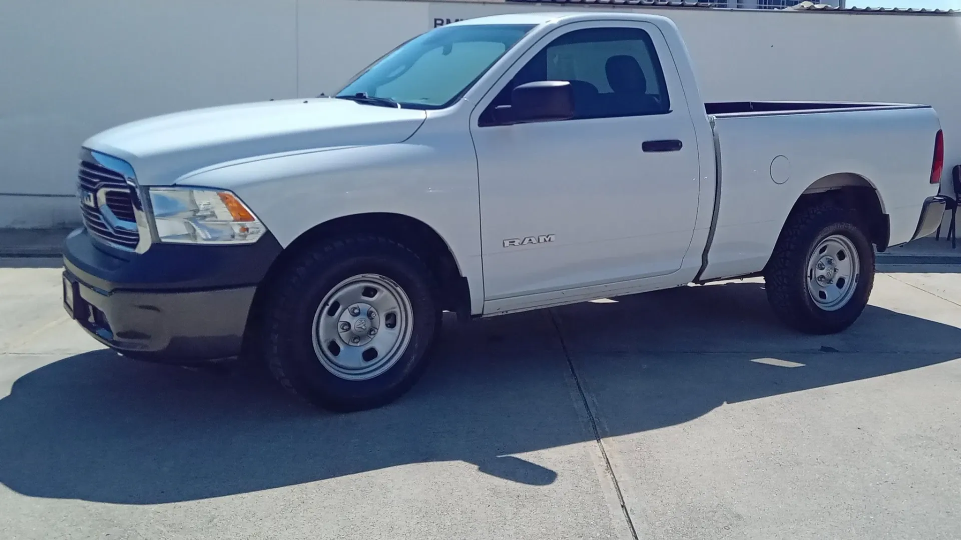RAM 1500 ST 4X2 MMA image 3