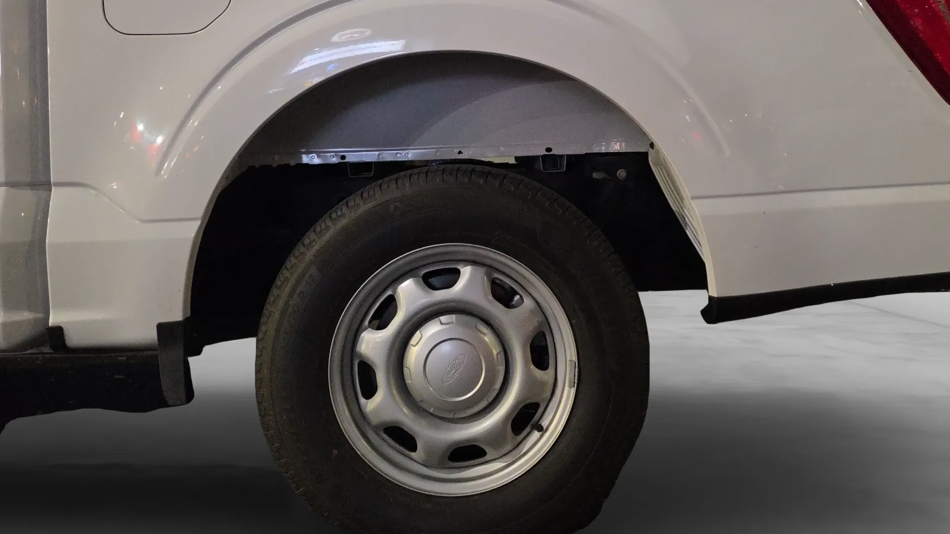 FORD F-150 2023	XL 4X2 CREW CAB (CDV) image 9