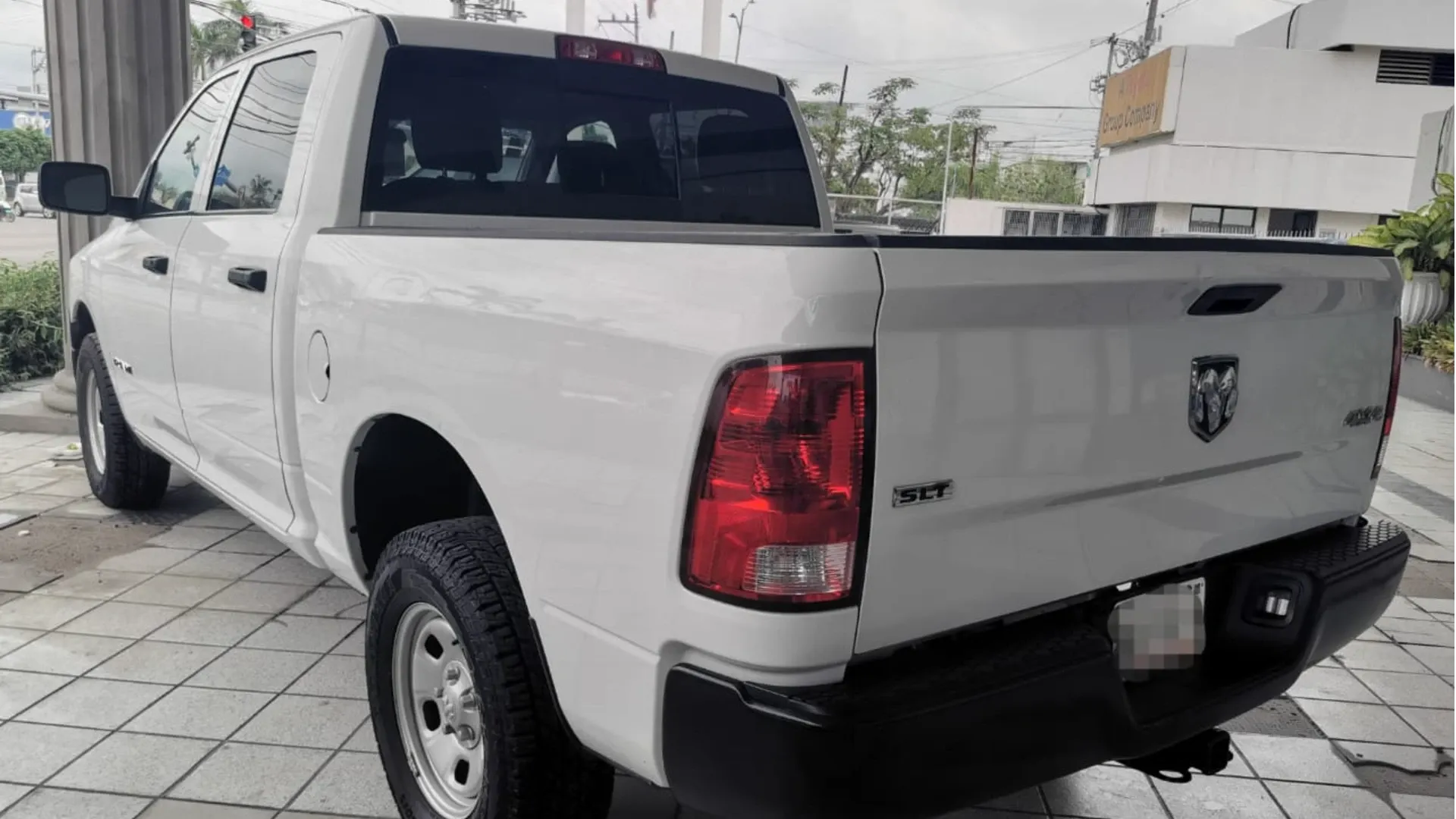 RAM 1500 CREW CAB SLT MMA image 7