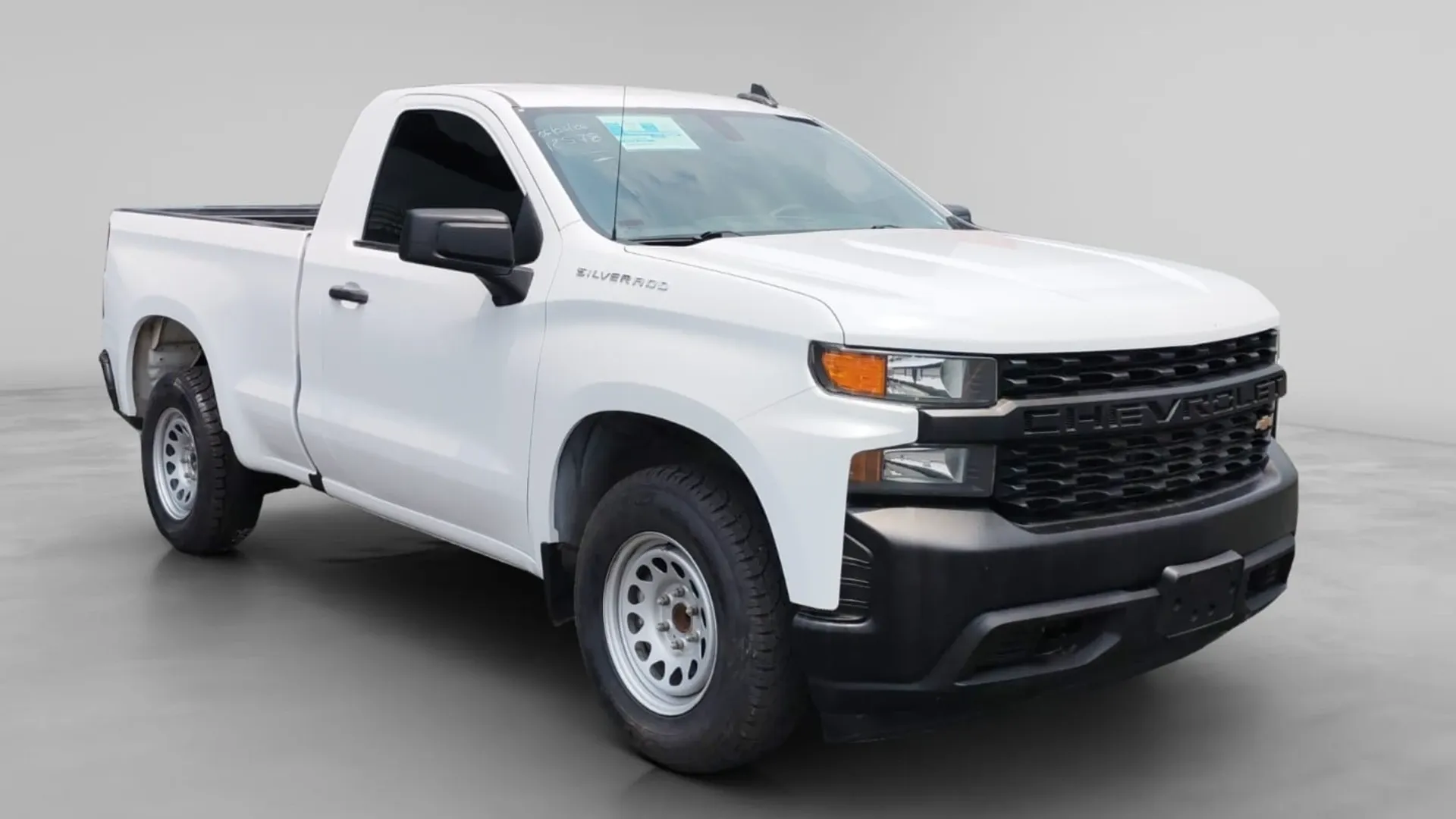 CHEVROLET SILVERADO CABINA REGULAR / 4X2 V6 / 2020