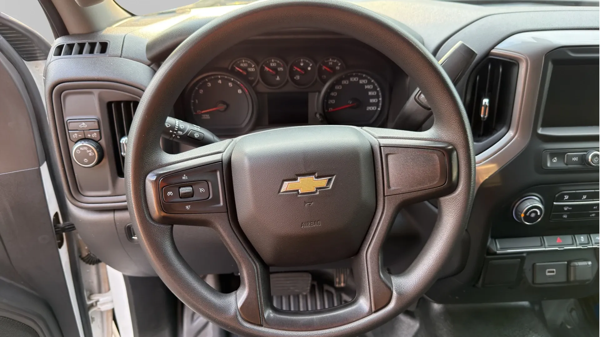 CHEVROLET SILVERADO *2020* AAT image 25
