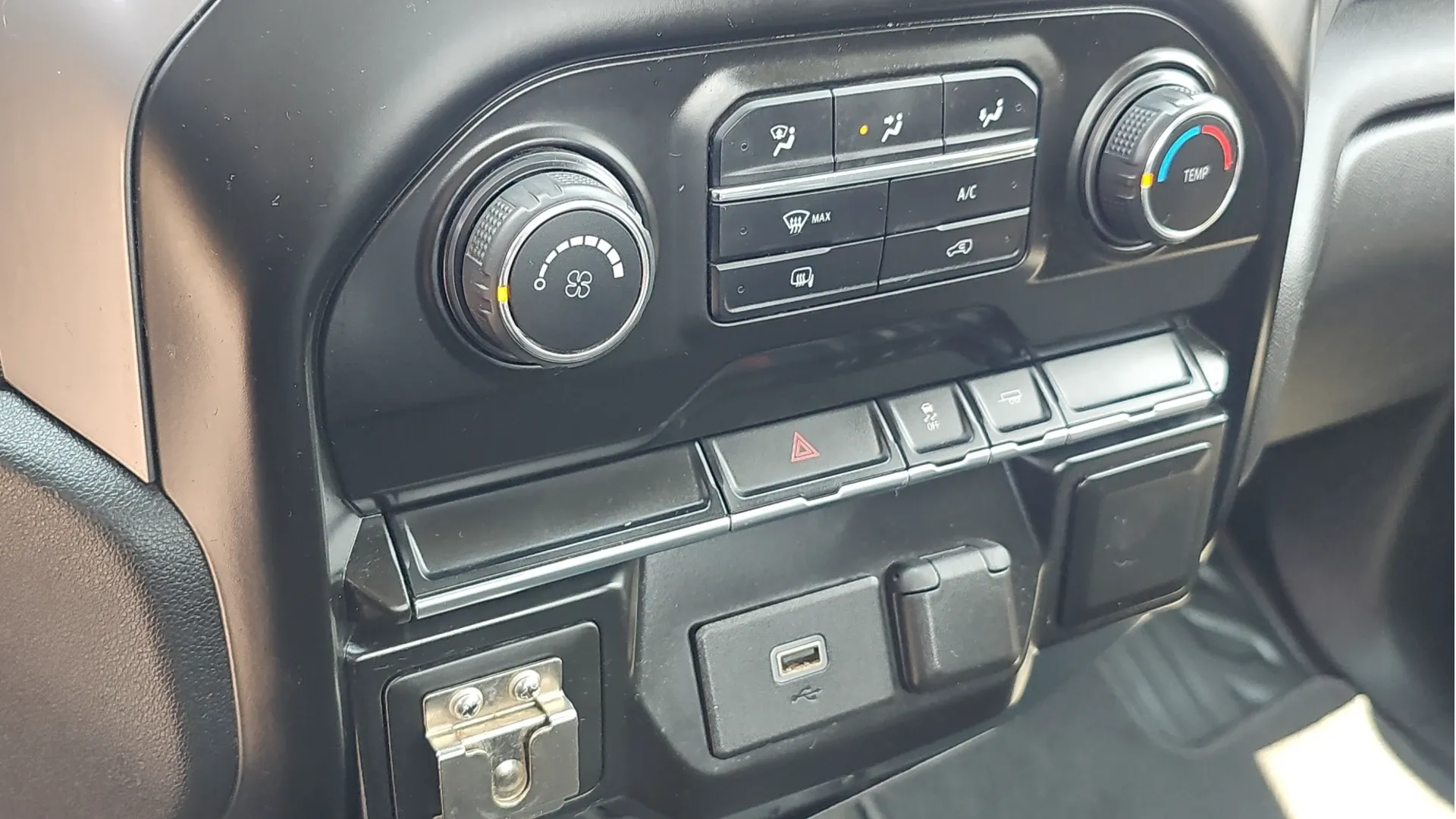 CHEVROLET SILVERADO 2020 PAQ A. CAB REG WT 4X2 MOTOR V6 4.3L (CDV) image 31
